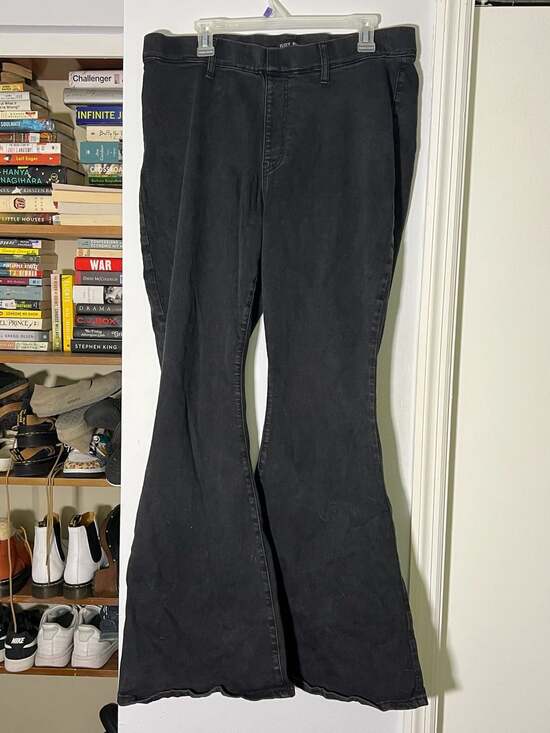 Judy Blue Denim - Judy Blue Los Angeles Women's High-Rise Black Flare Jeans Size 18W